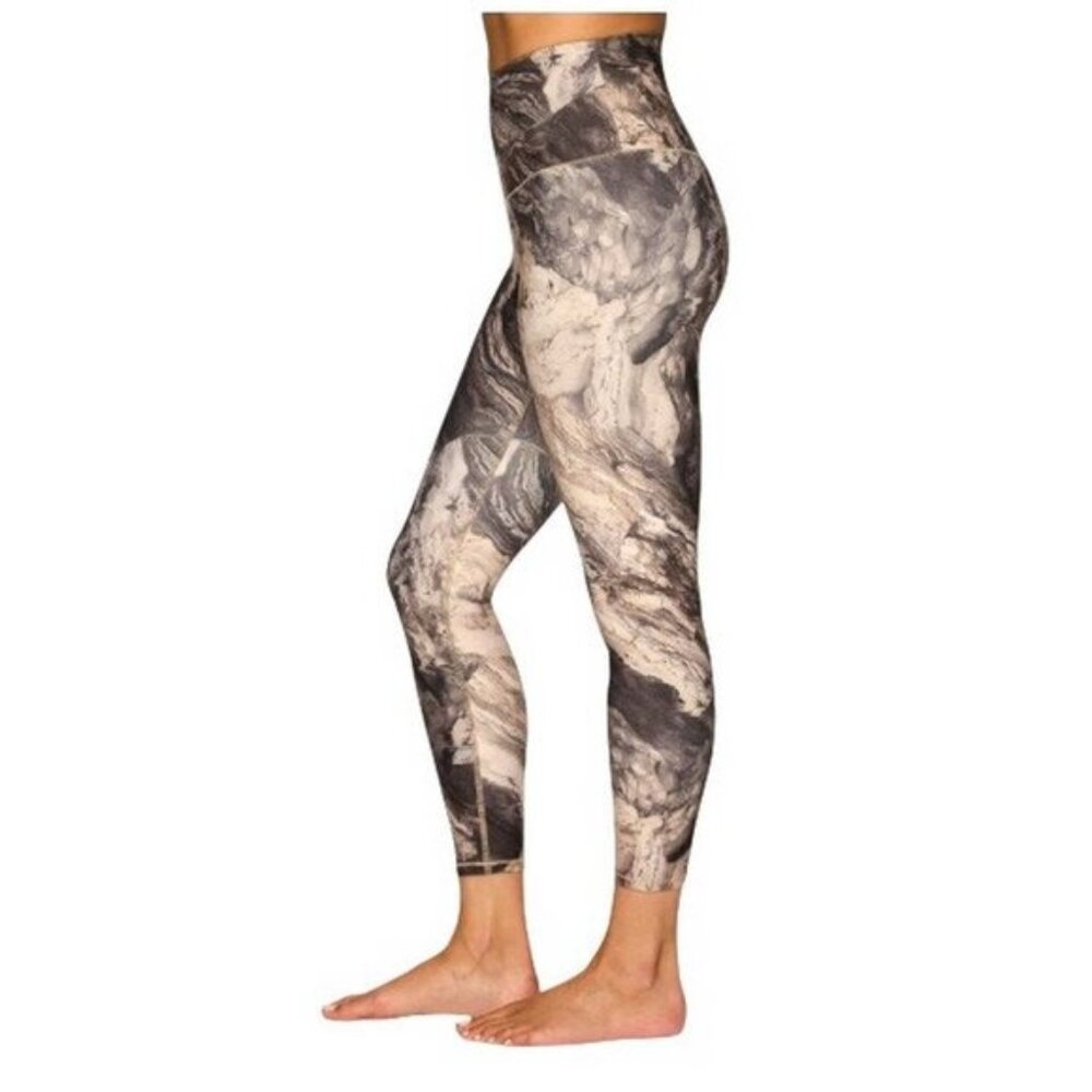 RBX Active Women's Neutral Marble Squat Proof 7/8 Legging  SMALL (555)